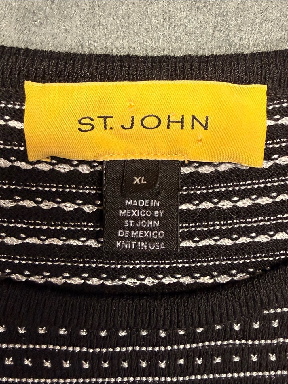 St. John Womens Black & White Striped Crewneck Sleeveless Sweater